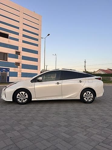 Унаа сатуу: Toyota Prius: 2018 г., 1.8 л, Робот, Гибрид, Хетчбек — 10