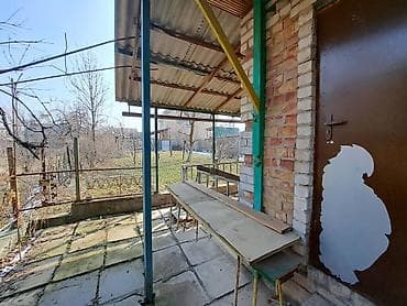 продажа домов в рассрочку с новопокровка: Дачный дом с участком в СТ Труд в селе Арашан. Коммуникации: свет — 3