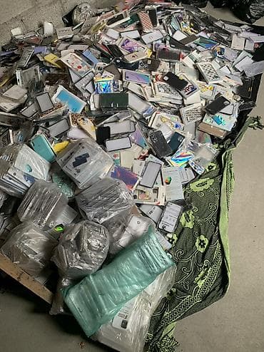 чехол на samsung: Чехол для телефона За всё 12.000 сом НОВЫЕ Состав лота: - — 8