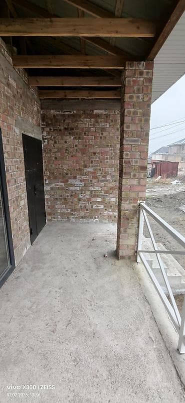 Үйлөр: Продаётся дом ПСО район Рухий Мурас-2 Площадь дома: 110 м² Участок: 4 — 5