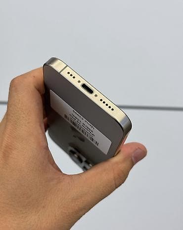 iphone в кредит: IPhone 15 Pro, Б/у, 256 ГБ, Natural Titanium, Защитное стекло, Чехол, В рассрочку, 100 % — 4