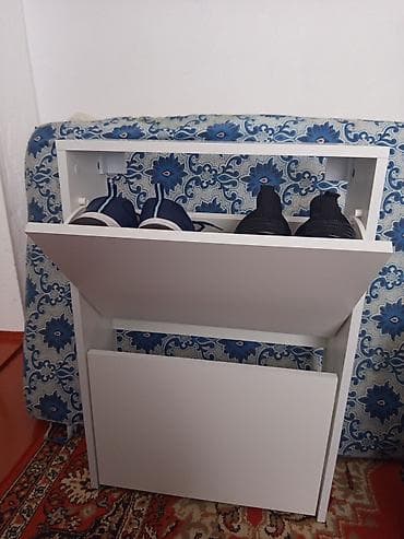 Мебель: Тумба для обуви
размер:высота 76; ширина:51; глубина:16 — 3