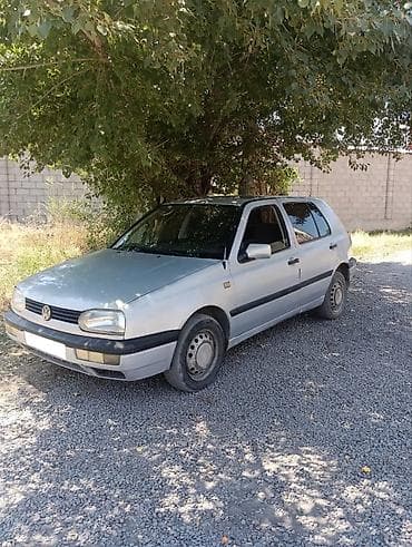 Volkswagen Golf: 1993 г., 1.8 л, Механика, Бензин, Хэтчбэк — 1