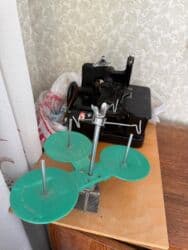 швейные машинки продажа: Оверлок - 4000 сом Швейная машина-4000 сом Нож электро для раскроя - — 2