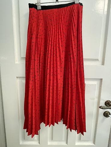 Юбка, Модель юбки: Плиссе, Миди at lalafo.kg Юбка, Модель юбки: Плиссе, Миди