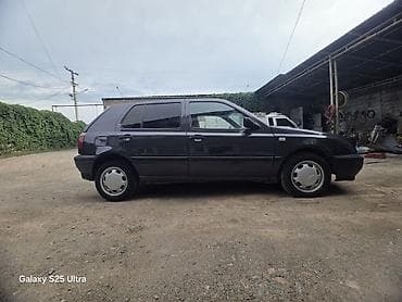 Унаа сатуу: Volkswagen Golf: 1992 г., 1.8 л, Кол менен иштөөчү, Бензин, Хетчбек — 3