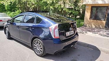 bye e5: Toyota Prius: 2015 г., 1.8 л, Вариатор, Гибрид, Хэтчбэк — 3