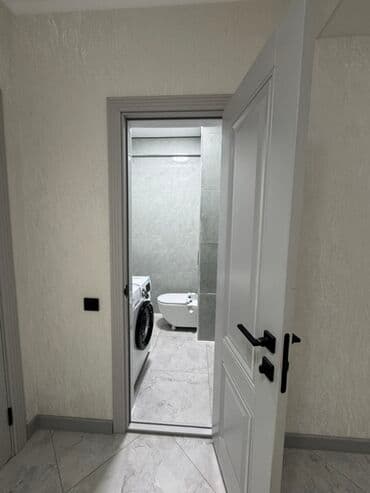 срочно связи переездом: Продается новая двухкомнатная квартира в золотом квадрате города — 16