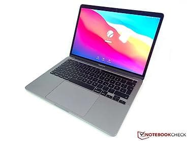 Продаю MacBook Pro 2017 (256 gb,16 gb оперативная память,англо-Русская