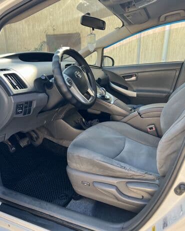 домкрат тайота: Toyota Prius: 2010 г., 1.8 л, Робот, Гибрид, Седан — 4