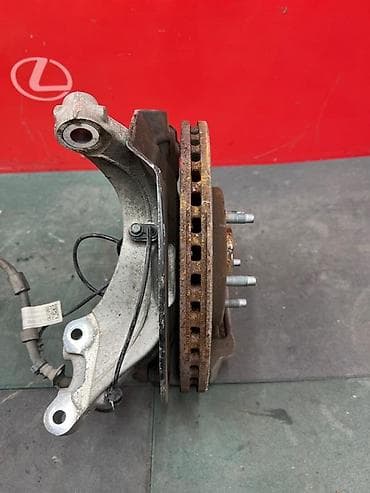 gmc jimmy: Цапфа Chevrolet Malibu LFV 2018 перед. лев. (б/у) — — — — — — 4