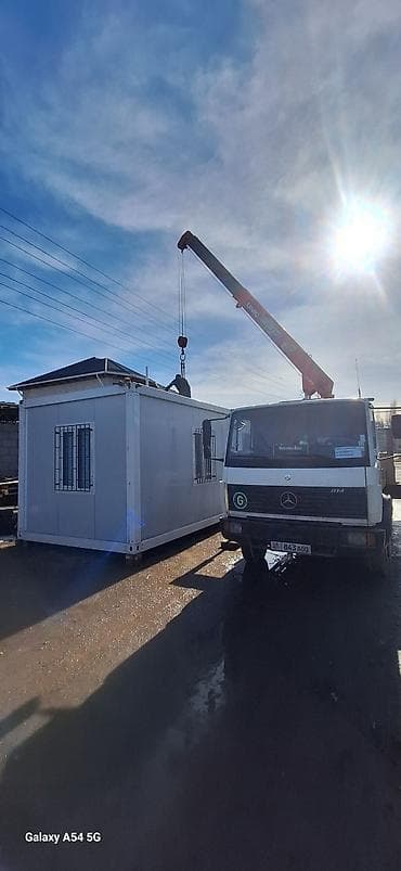 erl group: Модульный блок-контейнер из сэндвич-панелей. Характеристики: - Каркас — 1