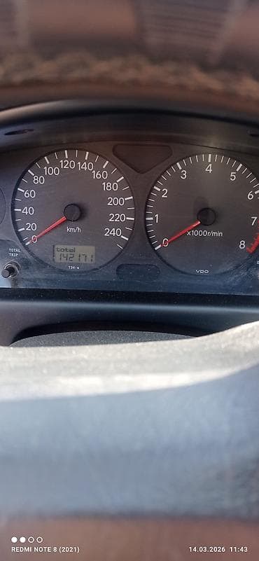 Toyota Avensis: 2002 г., Ручные, Бензин, Универсал — 3