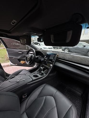 tayota yris: Toyota Avalon: 2019 г., 2.5 л, Гибрид, Седан — 8