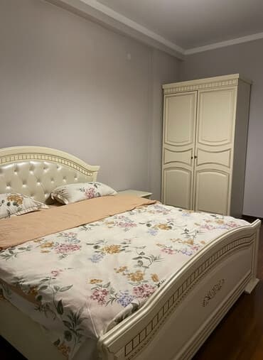 продаю квартиру район азия моол: 2 комнаты, Постельное белье, Кондиционер, Парковка — 3