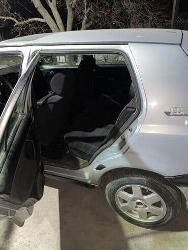 205 65 15 с: Volkswagen Golf: 1993 г., 1.4 л, Механика, Бензин, Хэтчбэк — 10