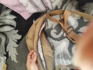 Аксессуарлар: Сумка через плечо, светло-коричневого (песочного) цвета. - Формат — 2