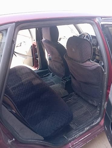 гаражная распродажа: Volkswagen Passat: 1993 г., 2 л, Ручные, Бензин, Седан — 5