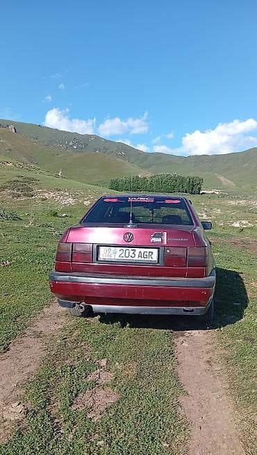 Транспорт: Volkswagen Vento: 1994 г., 1.8 л, Механика, Бензин, Седан — 5