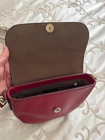 Сумка Furla через плечо - Материал: гладкая натуральная кожа. - Цвет