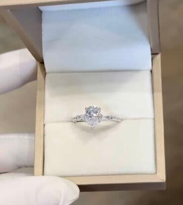 набор пандора: Элегантное кольцо из серебра 925 пр центральным камнем грушевидной — 1