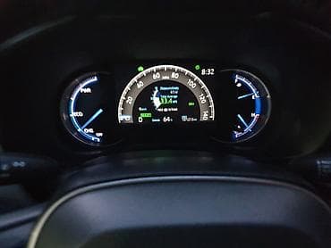 щит приборка: Toyota RAV4: 2021 г., 2.5 л, Автомат, Гибрид, Кроссовер — 2