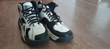 Продаю тёплые лёгкие зимнию обувь ботинки- красовки 40-41 размера — 1