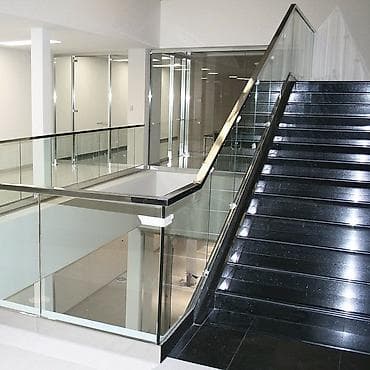 Упаковочно-фасовочные аппараты: Стеклянные перила в бишкеке стеклянные перила для лестниц — 3