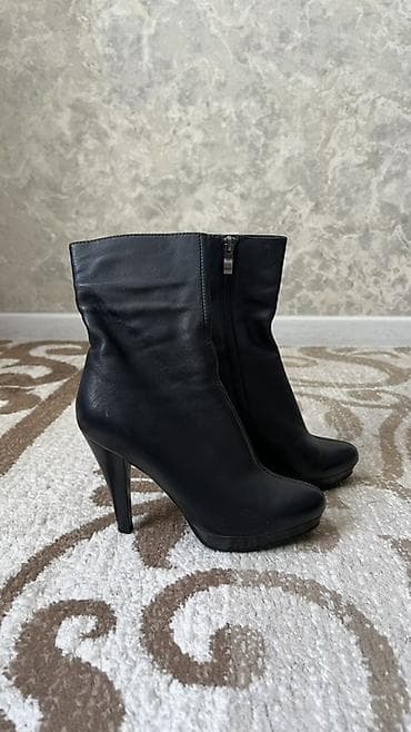 Ботинки и ботильоны: Женские полусапожки на высоком каблуке - Цвет: чёрный - Материал — 2