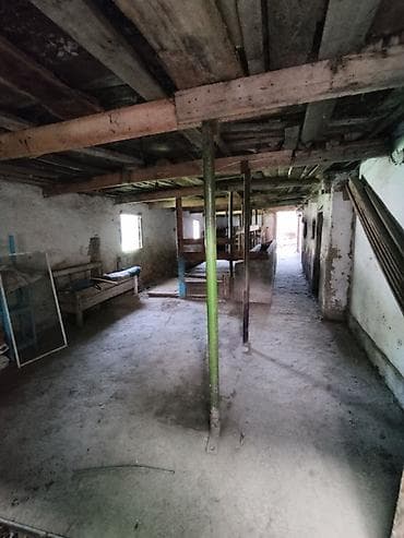 двор: 📍 В Сокулуке от трассы 250 м продается дом на участке 6 соток. 🏡Дом — 6