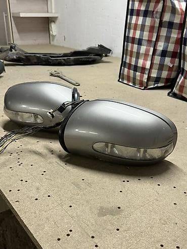 фонарь уличный: Капот Mercedes-Benz — 6