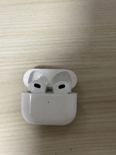 AirPods 3 Оригинал 
Коробки нет. 
Состояние отличное. 
Любые проверки