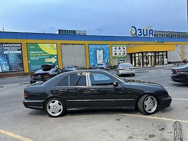 Mercedes-Benz E-Class: 2003 г., 4.3 л, Автомат, Бензин, Седан