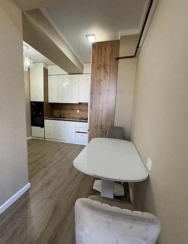 70: 🏡 Сдается 2-комнатная квартира в ЖК «Делюкс» 💰 Аренда: $800/мес ≈ 70 — 5