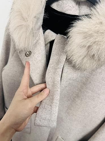 сумки женские зимние: Пальто женское Miss Style, размер 36 (бирка). Цвет: светло-бежево - — 3