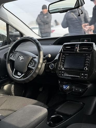 a6 c6: Toyota Prius: 2020 г., 1.8 л, Вариатор, Гибрид, Хэтчбэк — 6