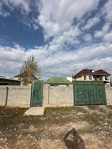 дом с сарайом: Продается дом рядом новый стадион парк Евразия дороги асфальт Дом с — 1