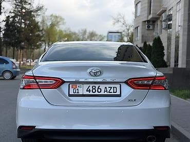 торг у капота: Toyota Camry: 2018 г., 2.5 л, Автомат, Бензин, Седан — 6