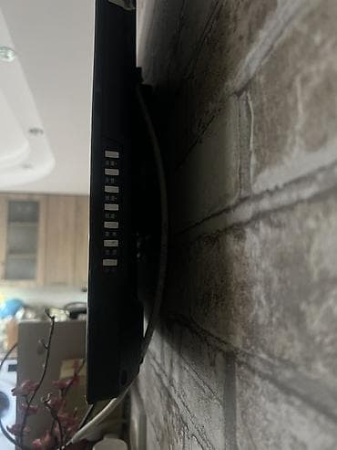 samsung galaxy tab e: Телевизор Samsung, диагональ примерно 32–37" (по габаритам корпуса) — 2