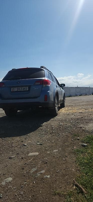 lexus 47: Subaru Outback: 2010 г., 2.5 л, Бензин, Универсал — 3