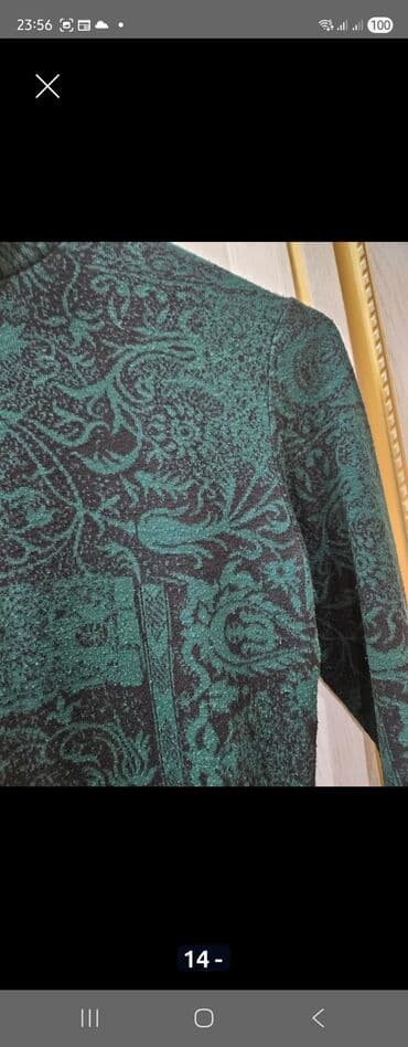 прекраснейшее свадебное платье: Женские водолазки, состояние отличное, размер 36-38. или s - m Оба — 3