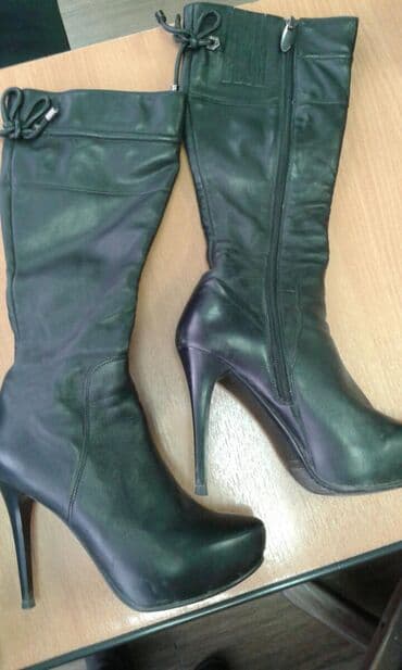 Распродажа Бишкек: Сапоги от Баскони Деми. Кожа мягкая нежнейшая. Каблук 10см. Размер at lalafo.kg Распродажа Бишкек: Сапоги от Баскони Деми. Кожа мягкая нежнейшая. Каблук 10см. Размер