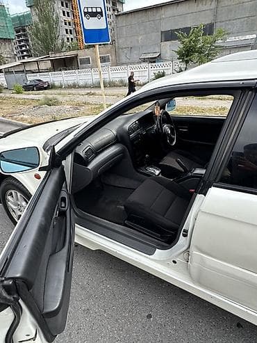 первый владелец: Subaru Legacy Lancaster: 2002 г., 2.5 л, Автомат, Бензин, Универсал — 4