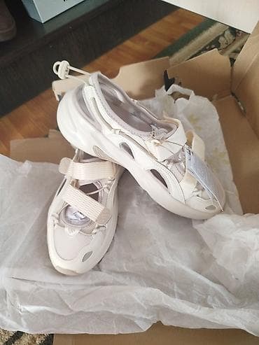 тхэквондо обувь: Босоножки, 38, Adidas, Новый, цвет - Бежевый — 1