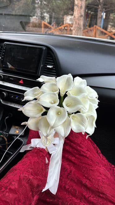 стабилизированные цветы бишкек: Букет белых калл + браслет с розами Продам свадебный букет невесты — 2