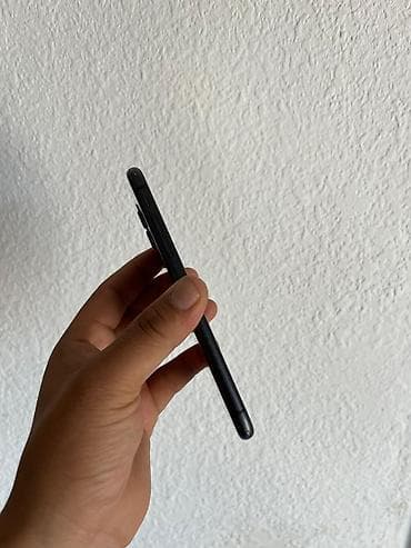 nokia e51: IPhone 11, 128 ГБ, 77 % — 6