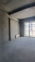 продаю одну комнатную квартиру: 3 комнаты, 137 м², Элитка, 10 этаж, ПСО (под самоотделку) — 8