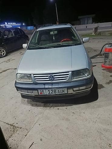 авто венто: Volkswagen Vento: 1992 г., Седан — 2