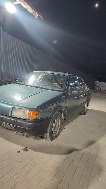Volkswagen Passat: 1988 г., Кол менен иштөөчү, Бензин, Седан — 3