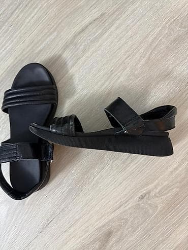 Оксфорды: Вся обувь в хорошем состоянии, по 500-700 сом Общее: - Универсальные — 6